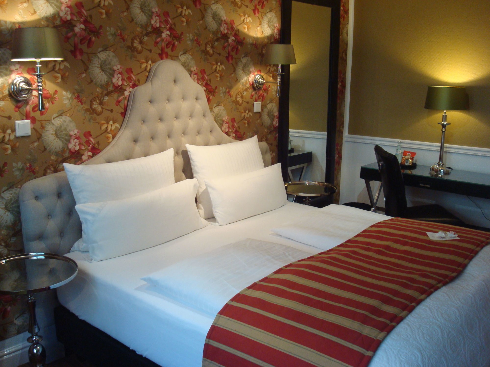 Sir & Lady Astor Отель 3*
