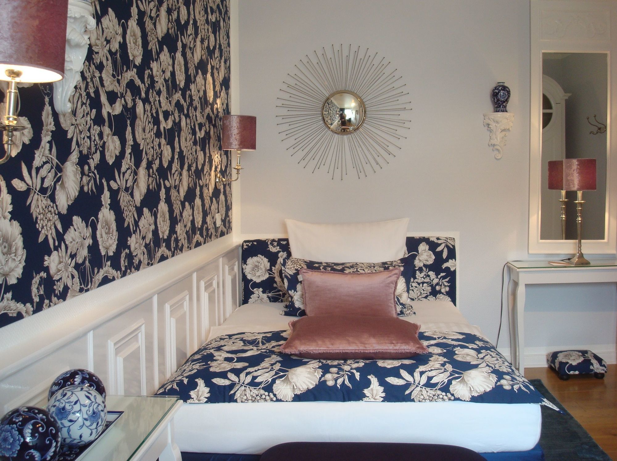 Отель Sir & Lady Astor 3*